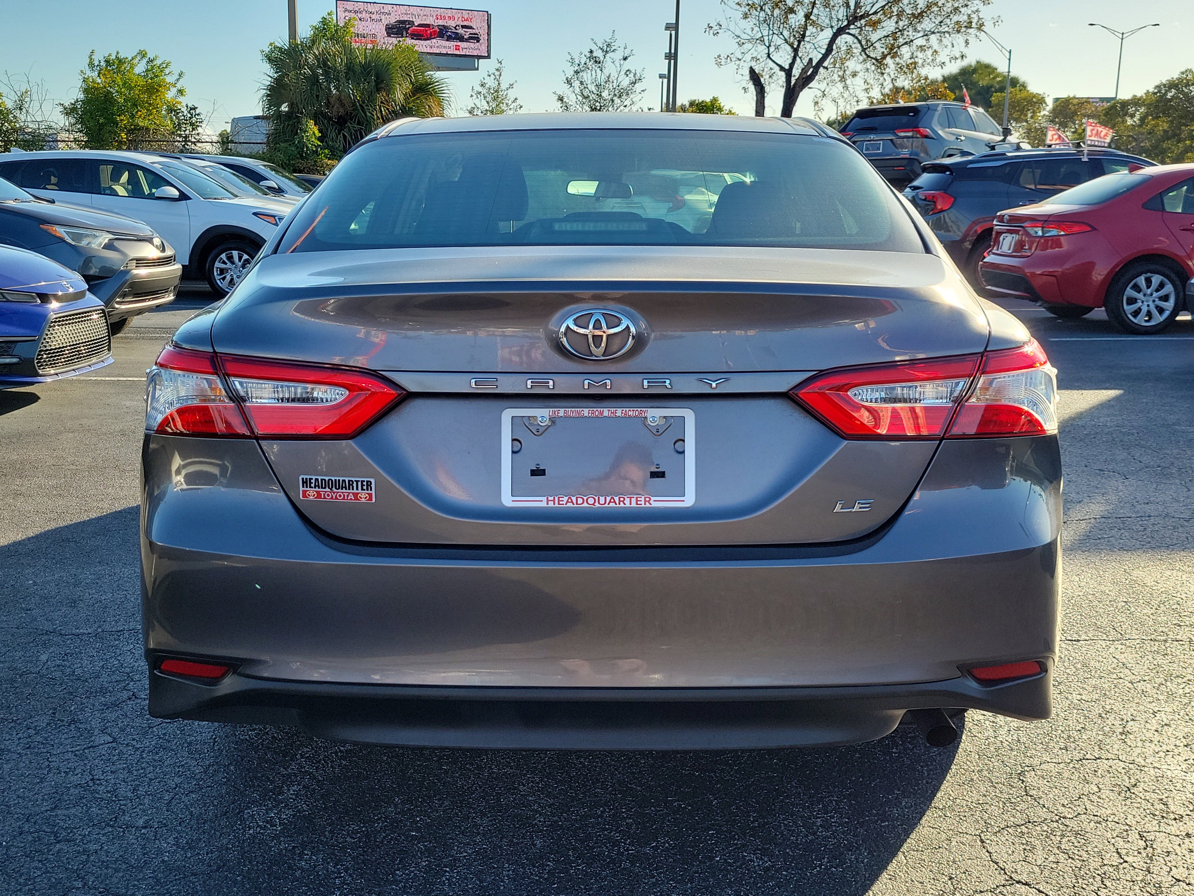 Used 2018 Toyota Camry SE image 9