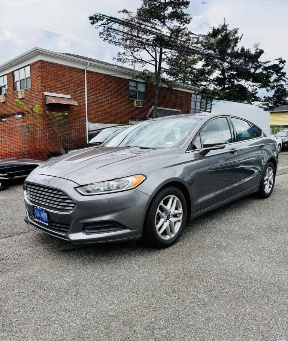 Used 2014 Ford Fusion SE FWD image 3