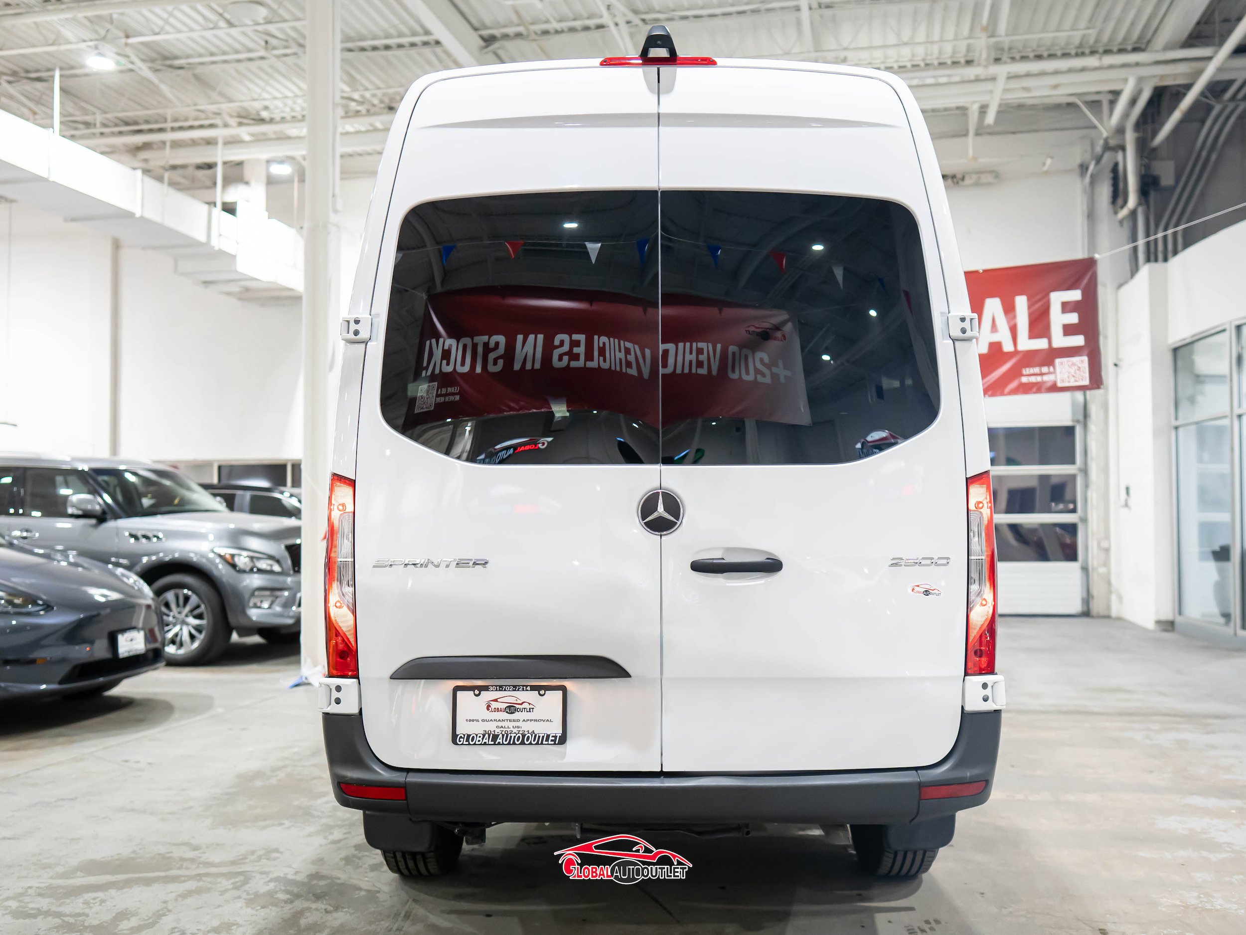 Used 2025 Mercedes-Benz Sprinter 2500 image 6