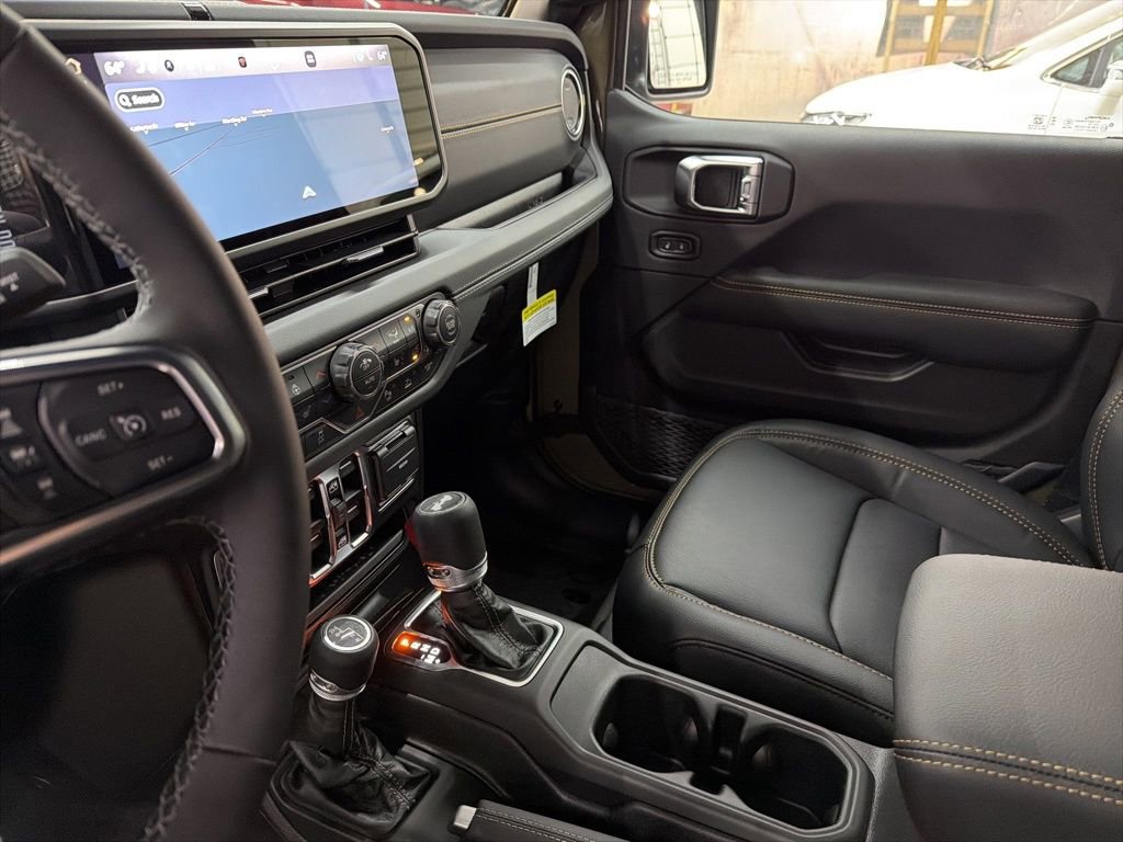 New 2026 Jeep Wrangler Unlimited Sahara AWD/4WD image 34