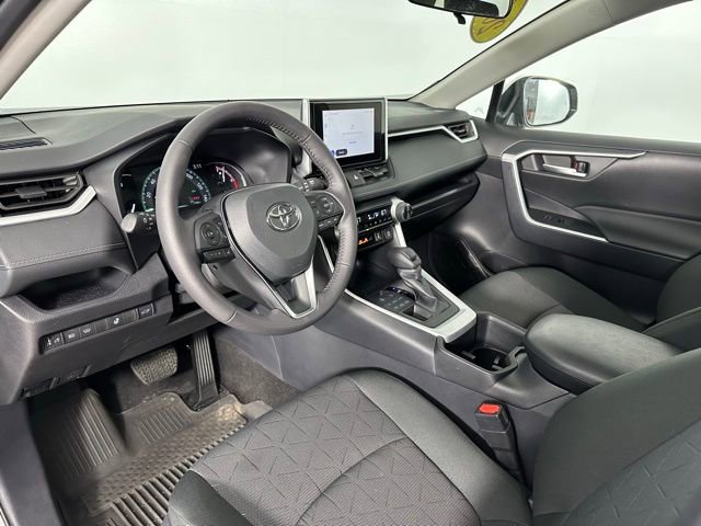 Used 2025 Toyota RAV4 XLE w/ Convenience Package image 12