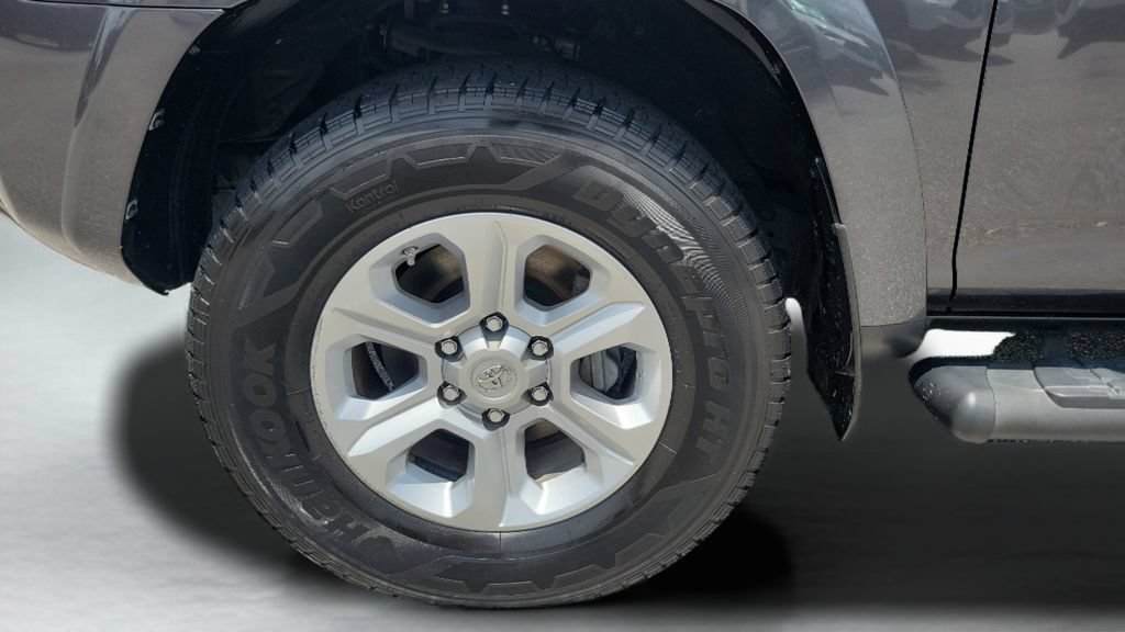 Used 2019 Toyota 4Runner SR5 Premium AWD/4WD image 25