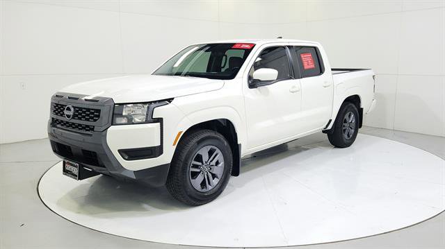 Certified 2025 Nissan Frontier SV RWD image 3