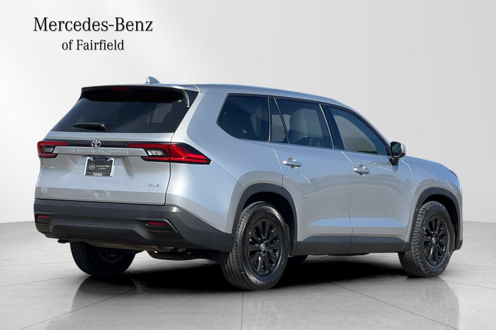 Used 2024 Toyota Grand Highlander FWD image 2