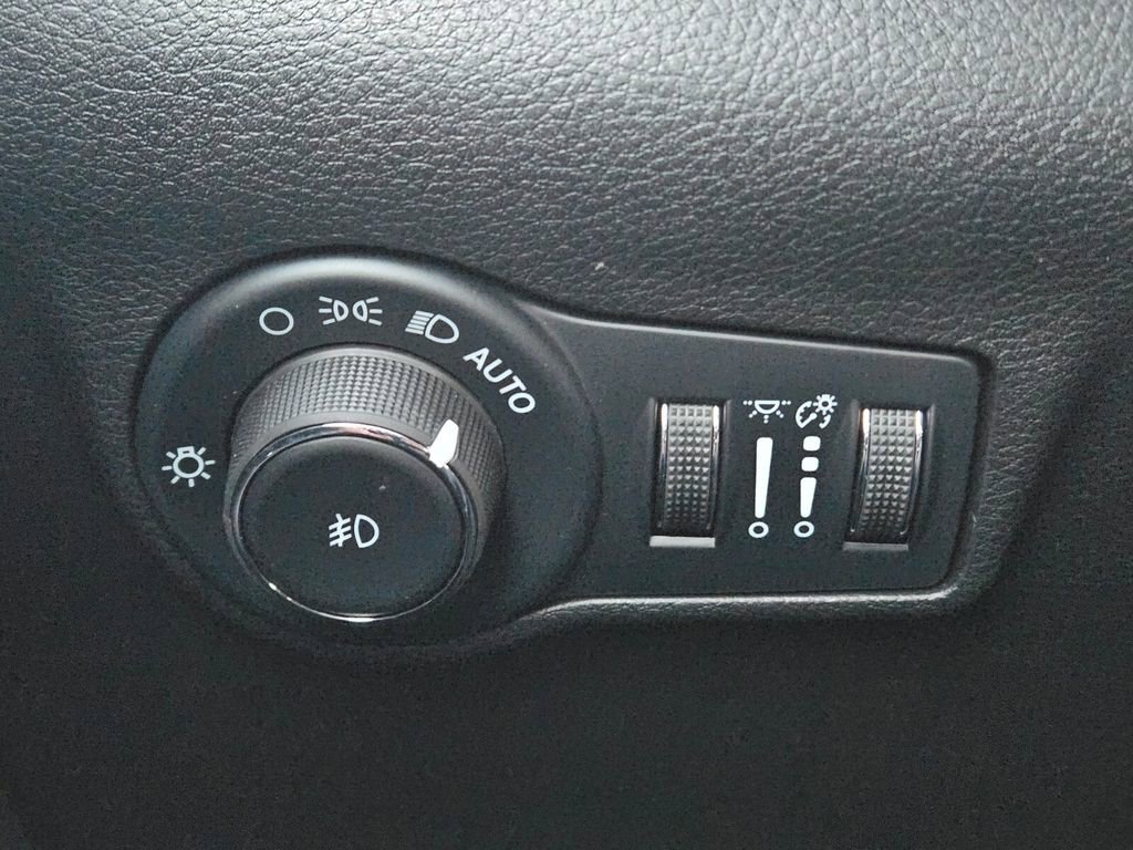New 2026 Jeep Compass Limited w/ Sun, Sound & Navigation Group image 19