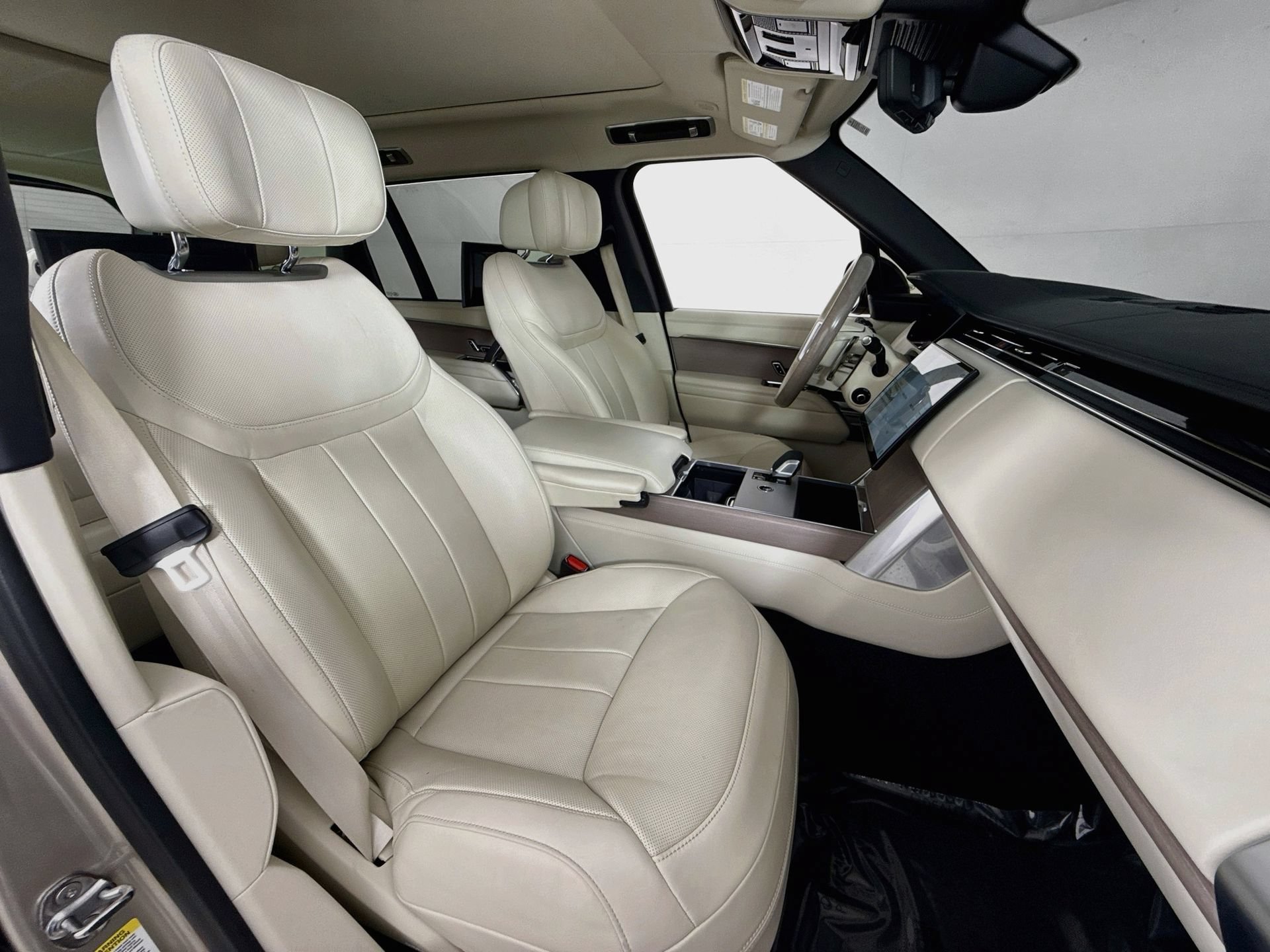 Used 2024 Land Rover Range Rover Long Wheelbase Autobiography AWD/4WD image 23