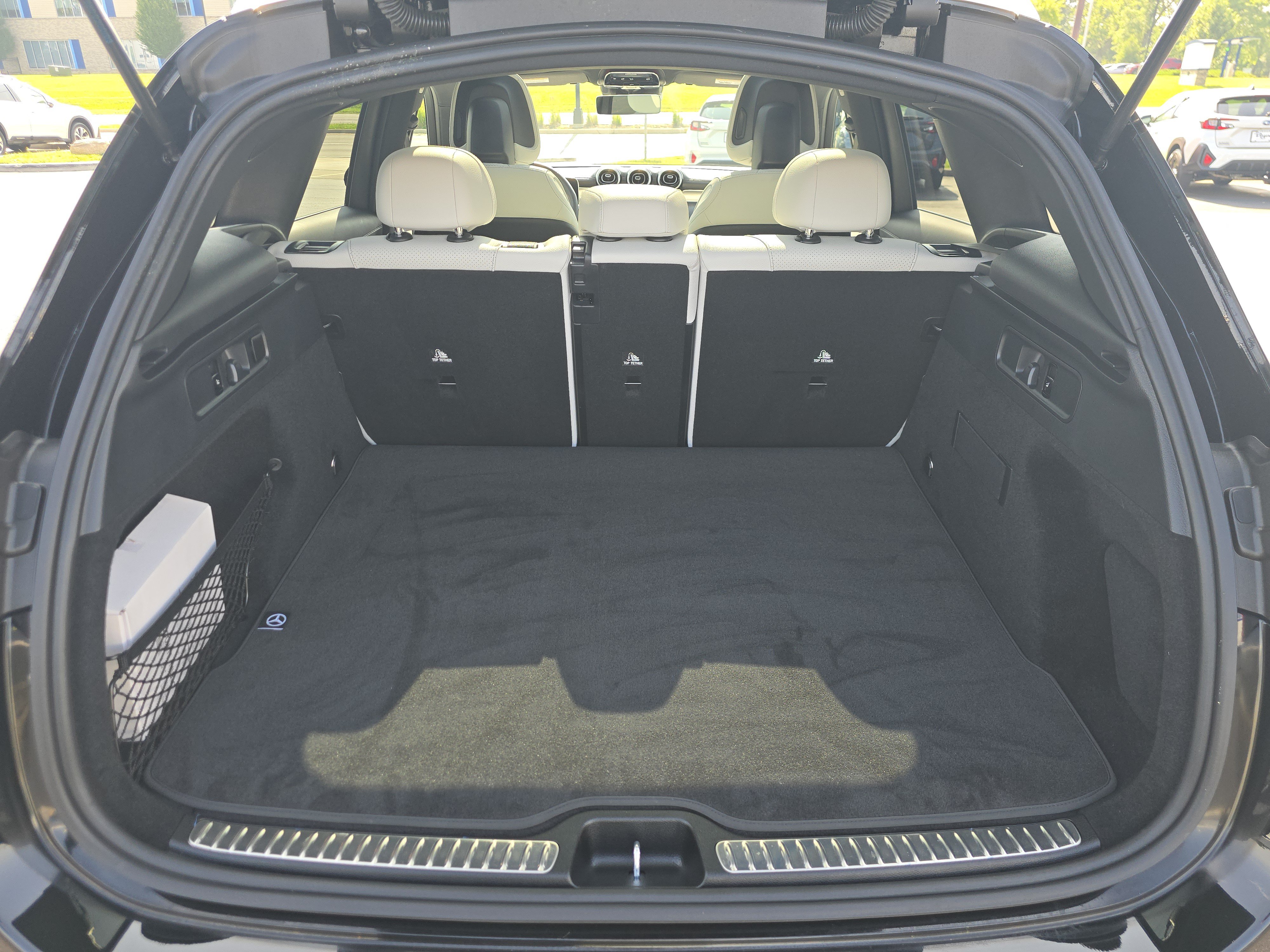Used 2024 Mercedes-Benz GLC 300 4MATIC image 17