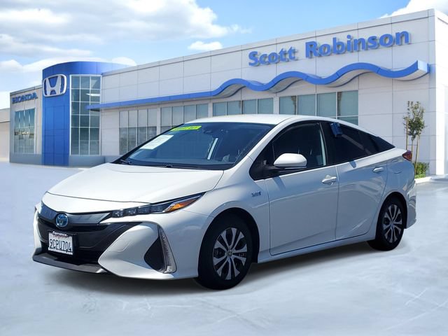 Used 2022 Toyota Prius Prime XLE FWD image 2
