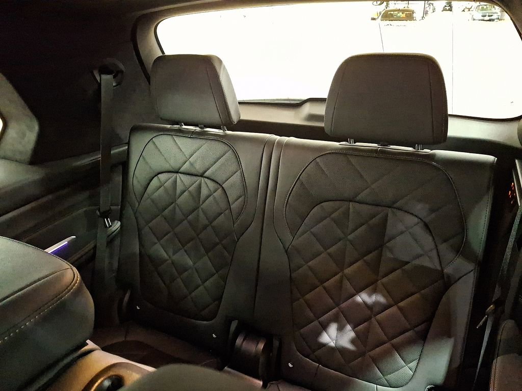 Used 2024 BMW X7 xDrive40i w/ M Sport Package image 8