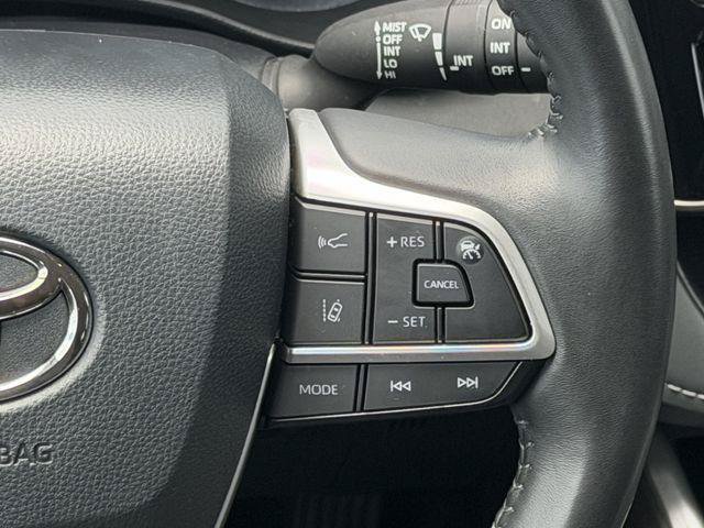 Certified 2024 Toyota Highlander LE FWD image 13