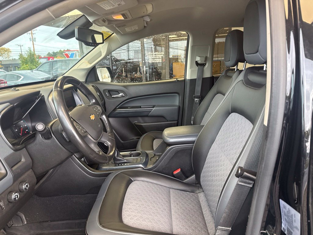 Used 2022 Chevrolet Colorado Z71 AWD/4WD image 11