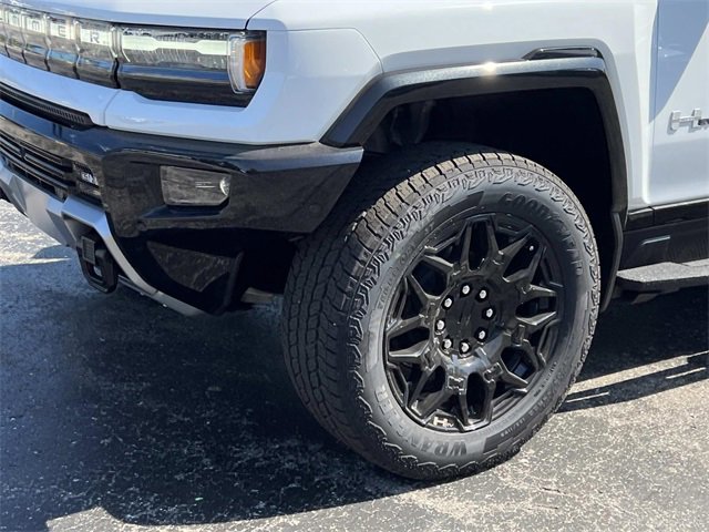 New 2026 GMC Hummer EV 4x4 Crew Cab image 9