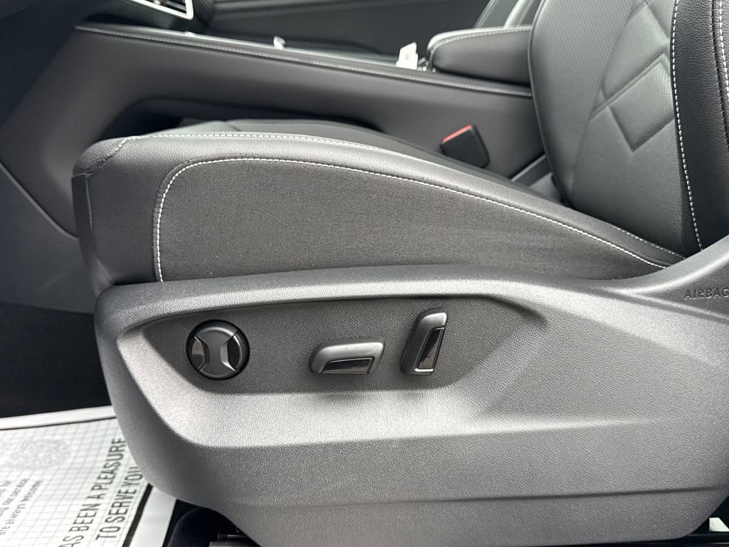 New 2026 Volkswagen Atlas SE image 26