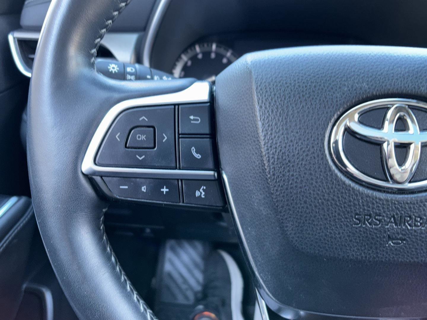 Used 2020 Toyota Highlander Limited image 36