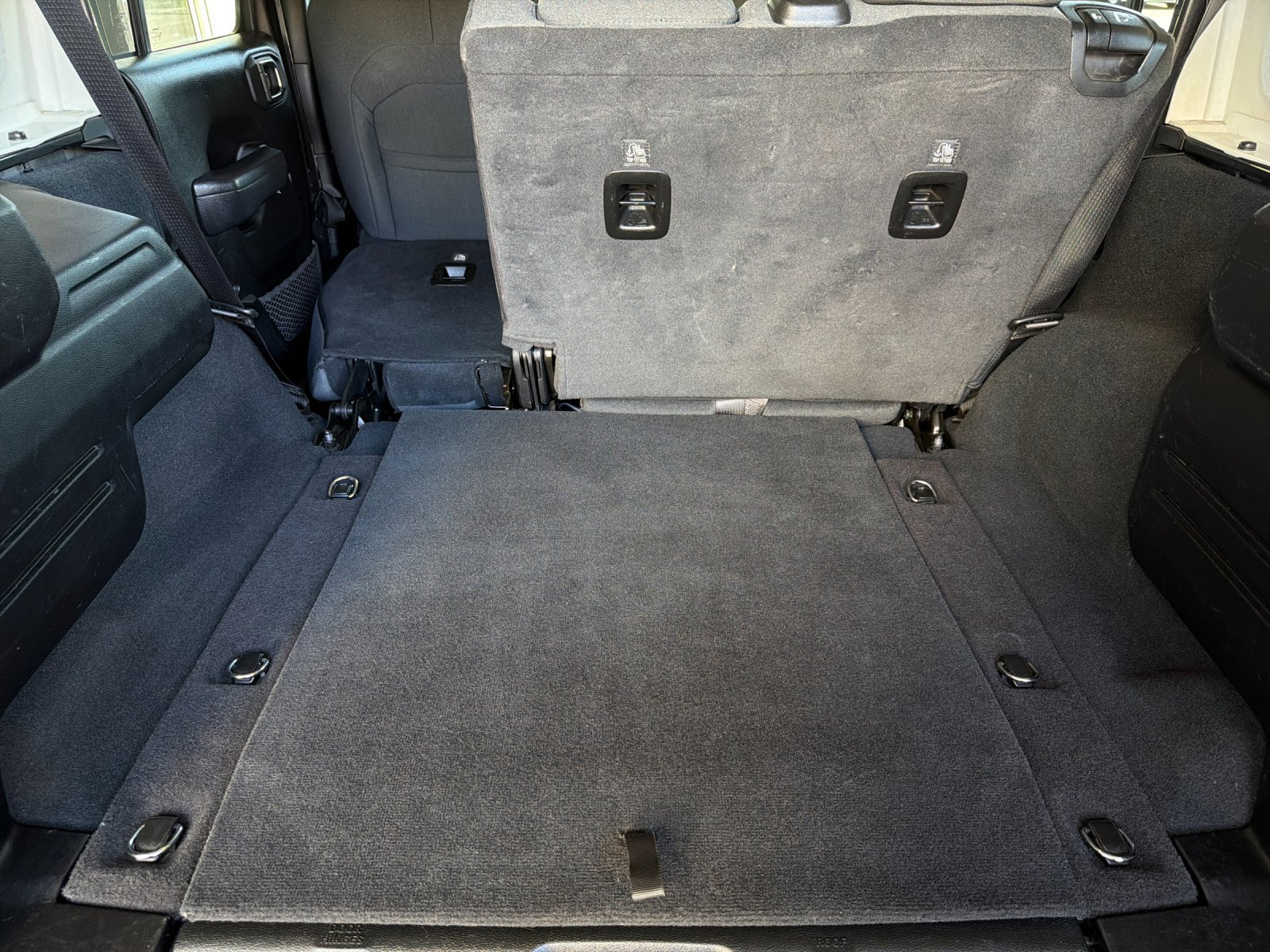 Used 2024 Jeep Wrangler Unlimited Sport AWD/4WD image 14