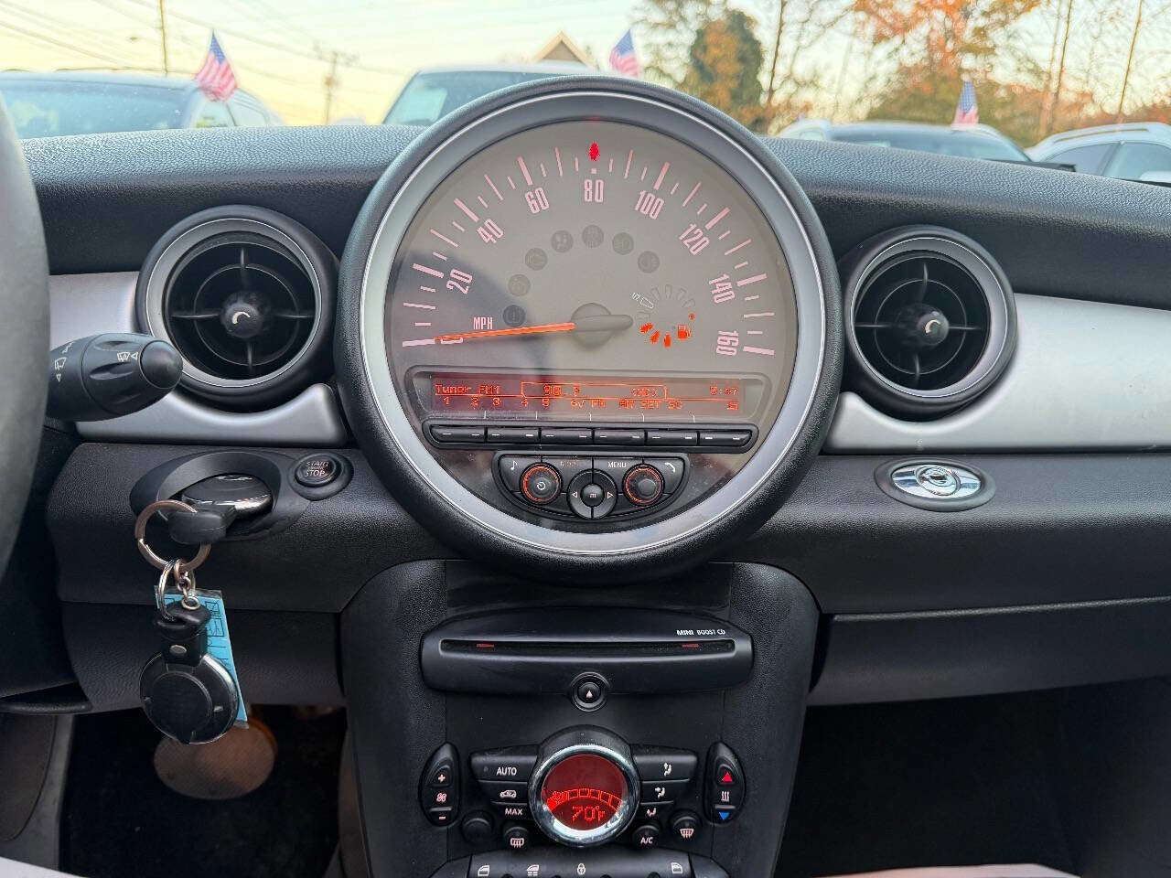 Used 2015 MINI Cooper Convertible image 17