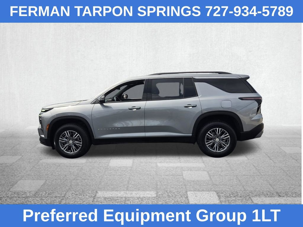 Used 2025 Chevrolet Traverse LT FWD image 7