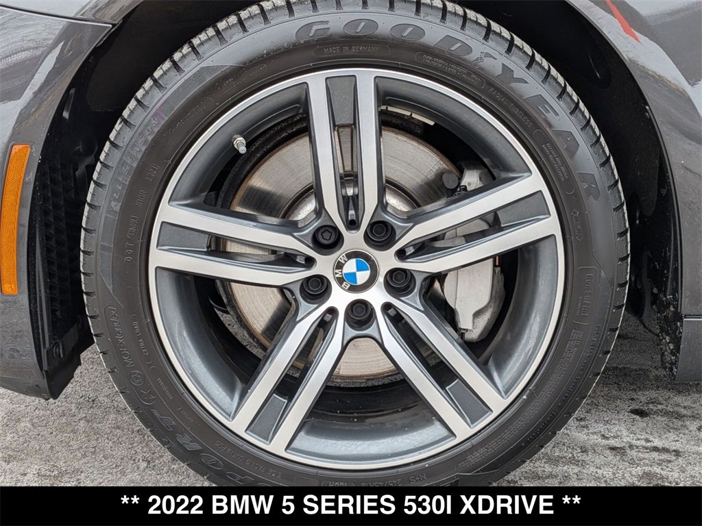 Certified 2022 BMW 530i xDrive w/ Premium Package image 10