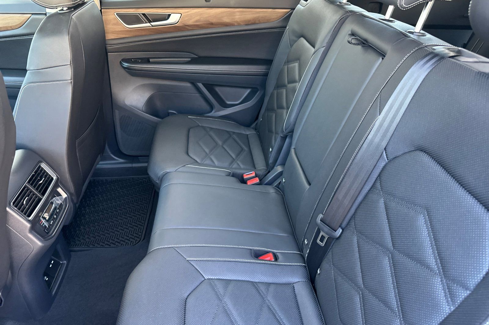 New 2026 Volkswagen Atlas SE AWD/4WD image 10