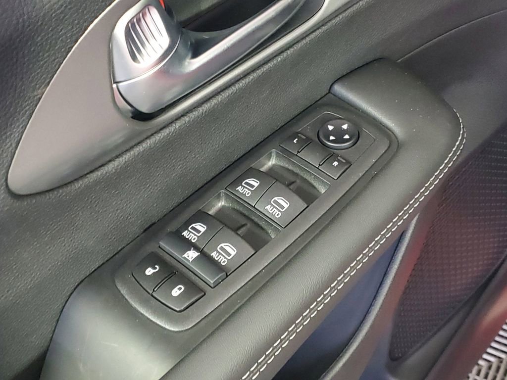 New 2026 Chrysler Pacifica Select image 10