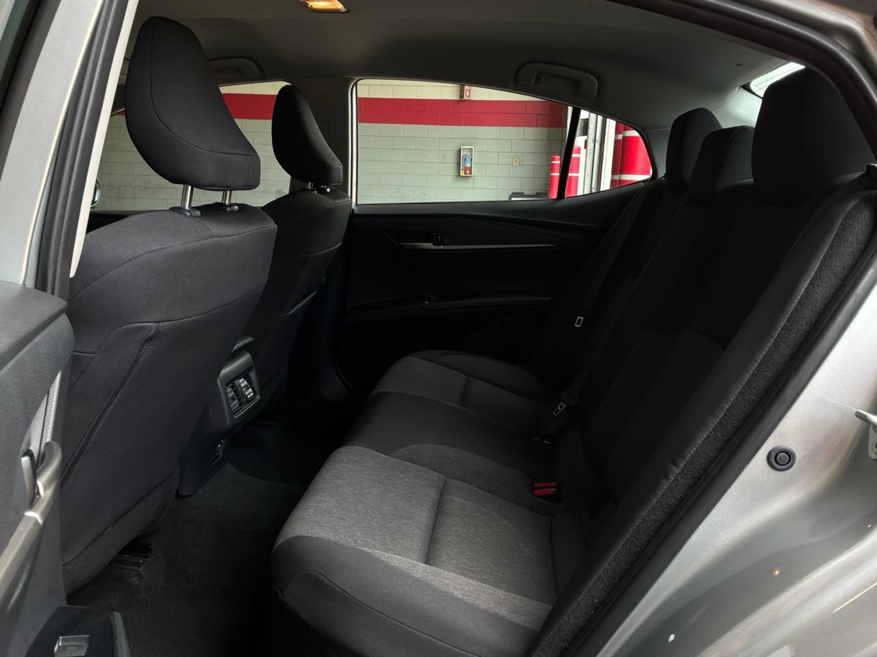 Used 2025 Toyota Camry LE FWD image 12
