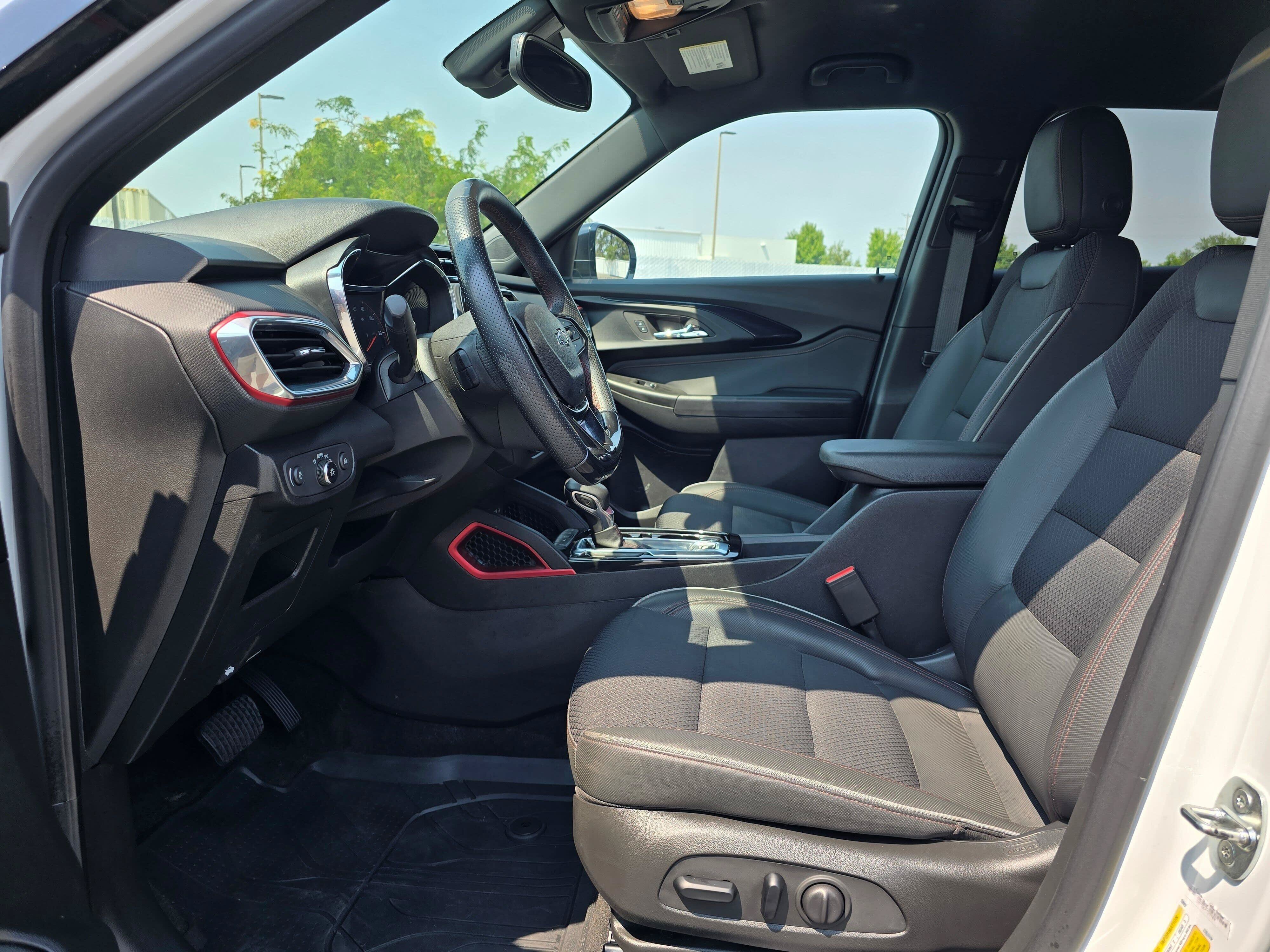 Used 2023 Chevrolet TrailBlazer RS w/ Convenience Package AWD/4WD image 9