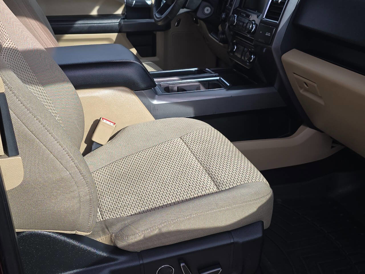 Used 2016 Ford F150 XLT w/ Equipment Group 302A Luxury image 23