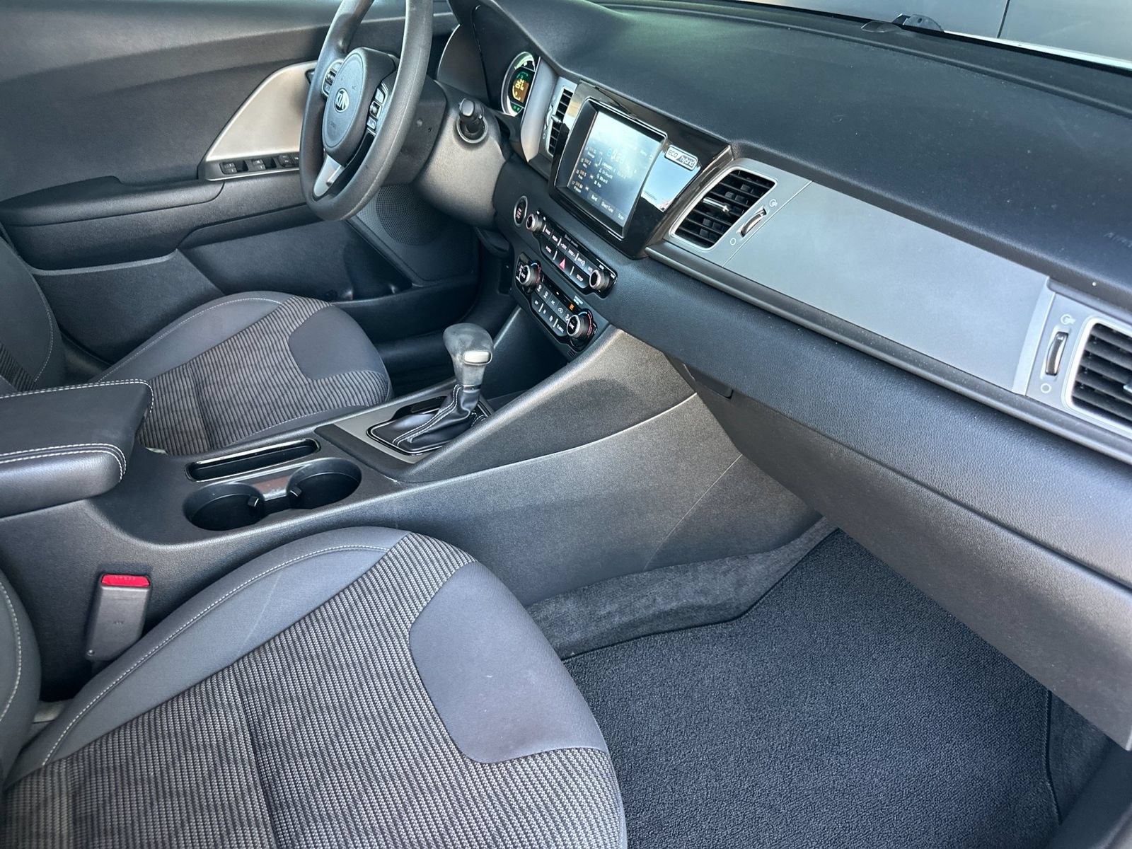 Used 2019 Kia Niro LX FWD image 16
