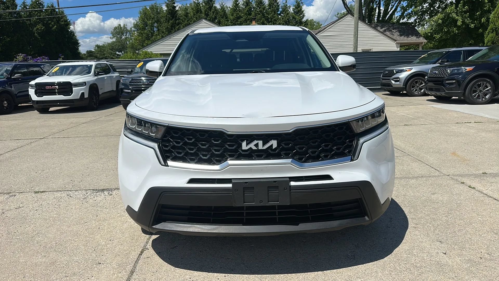 Used 2022 Kia Sorento LX AWD/4WD image 2
