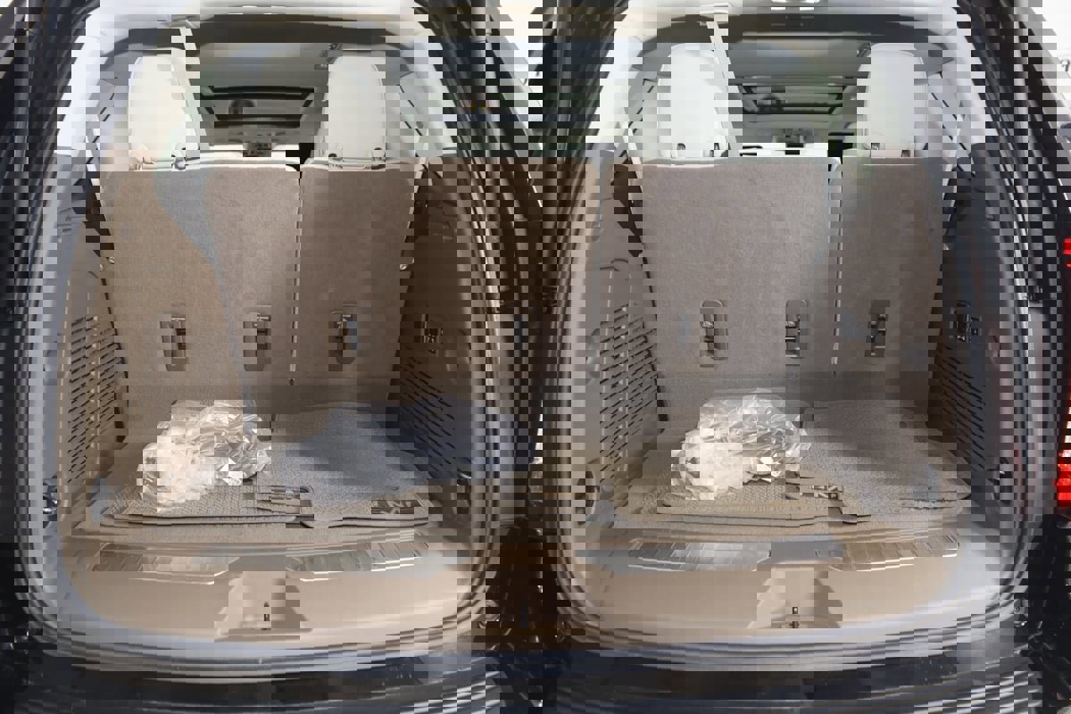 Used 2024 GMC Yukon Denali w/ Denali Reserve Package image 50