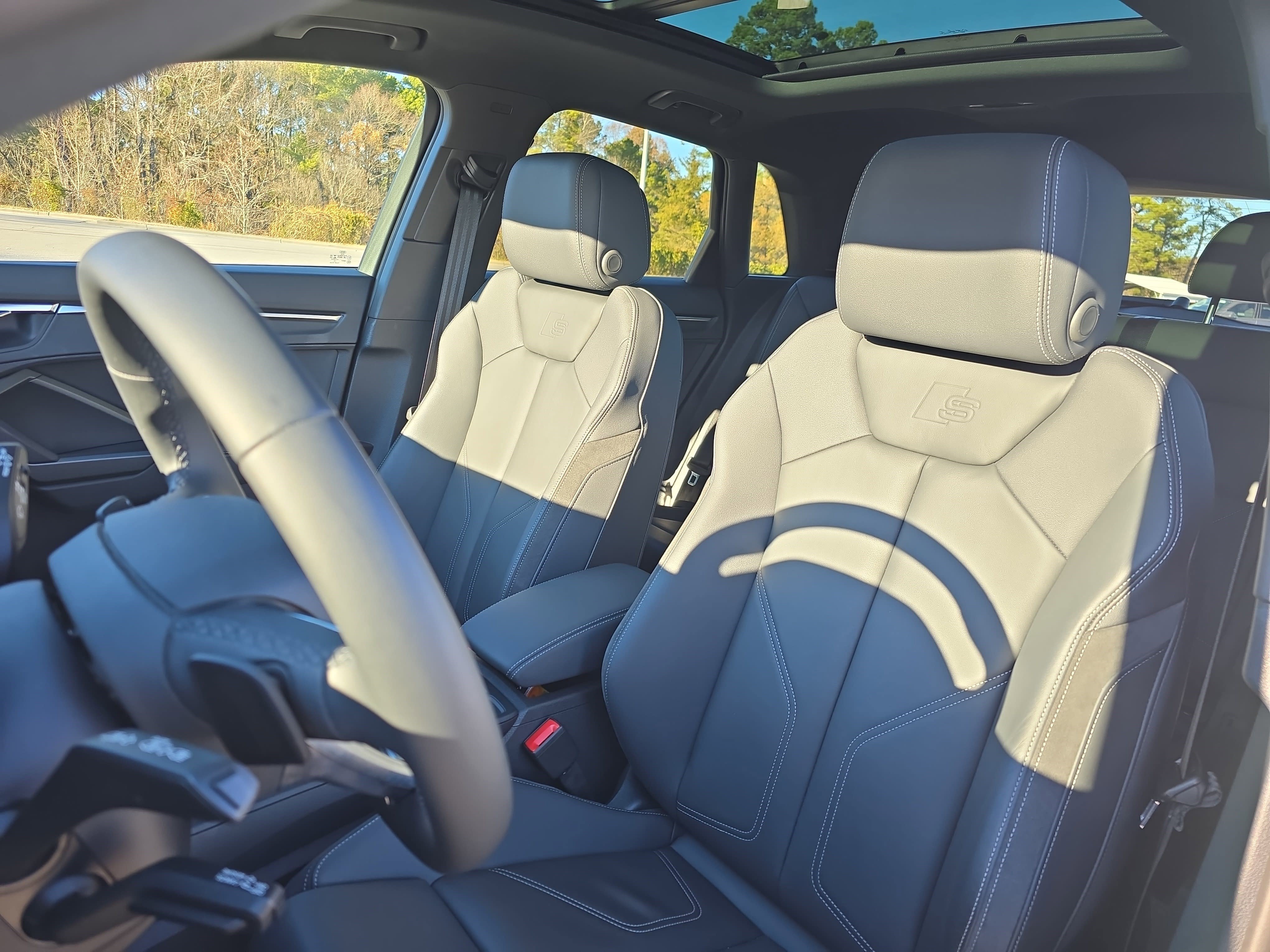 Certified 2023 Audi Q3 2.0T Premium w/ Black Optic Sport Package image 15