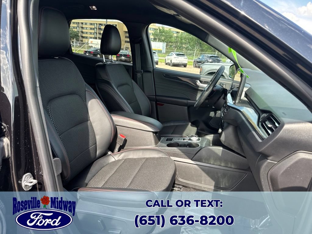 Used 2024 Ford Escape ST-Line Select w/ Tech Pack #2 AWD/4WD image 33