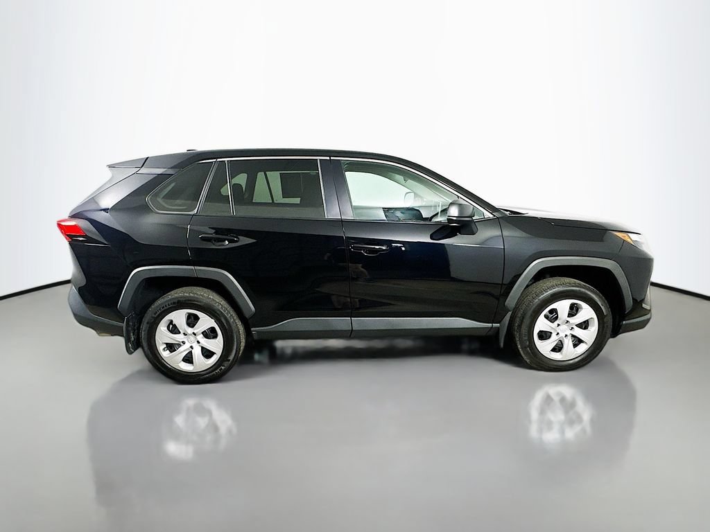 Used 2024 Toyota RAV4 LE FWD image 7