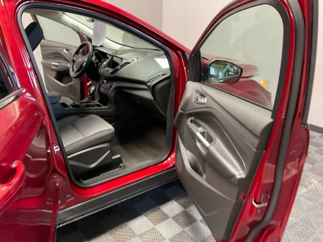 Used 2019 Ford Escape SE FWD image 22