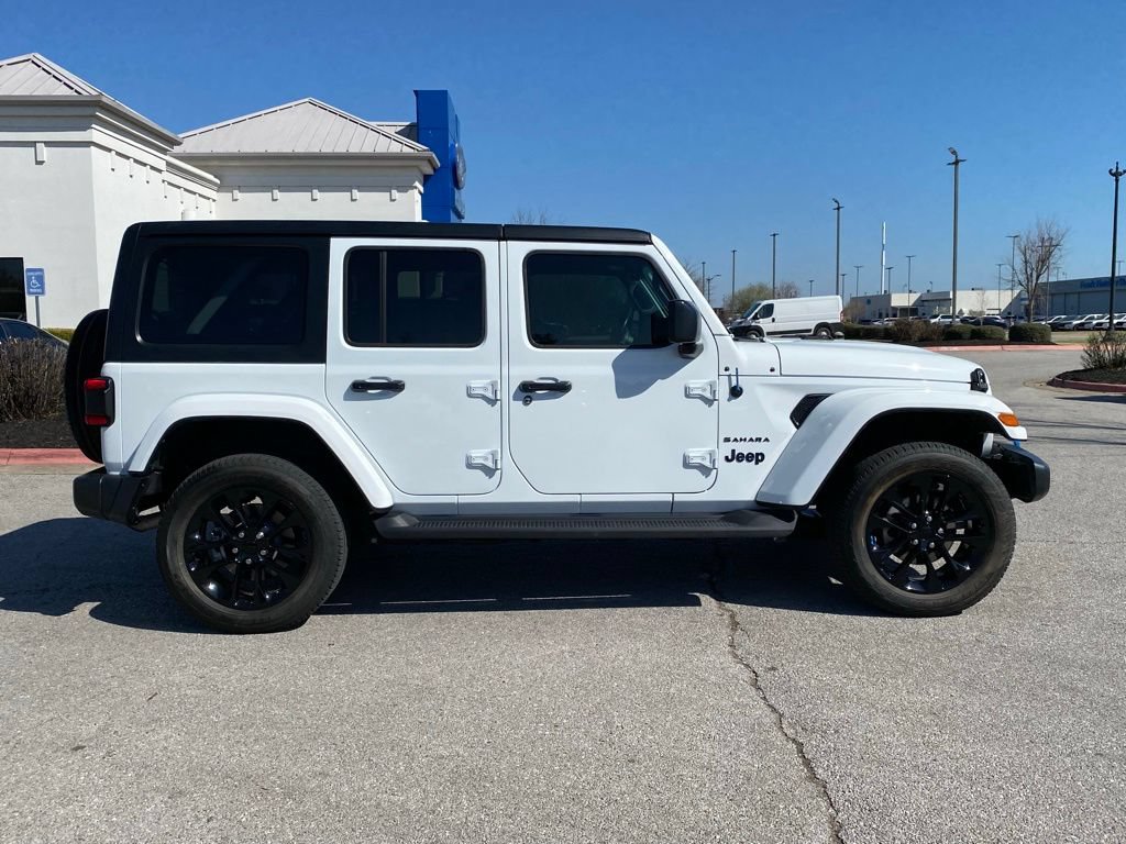 Used 2023 Jeep Wrangler Unlimited Sahara w/ Cold Weather Group AWD/4WD image 8