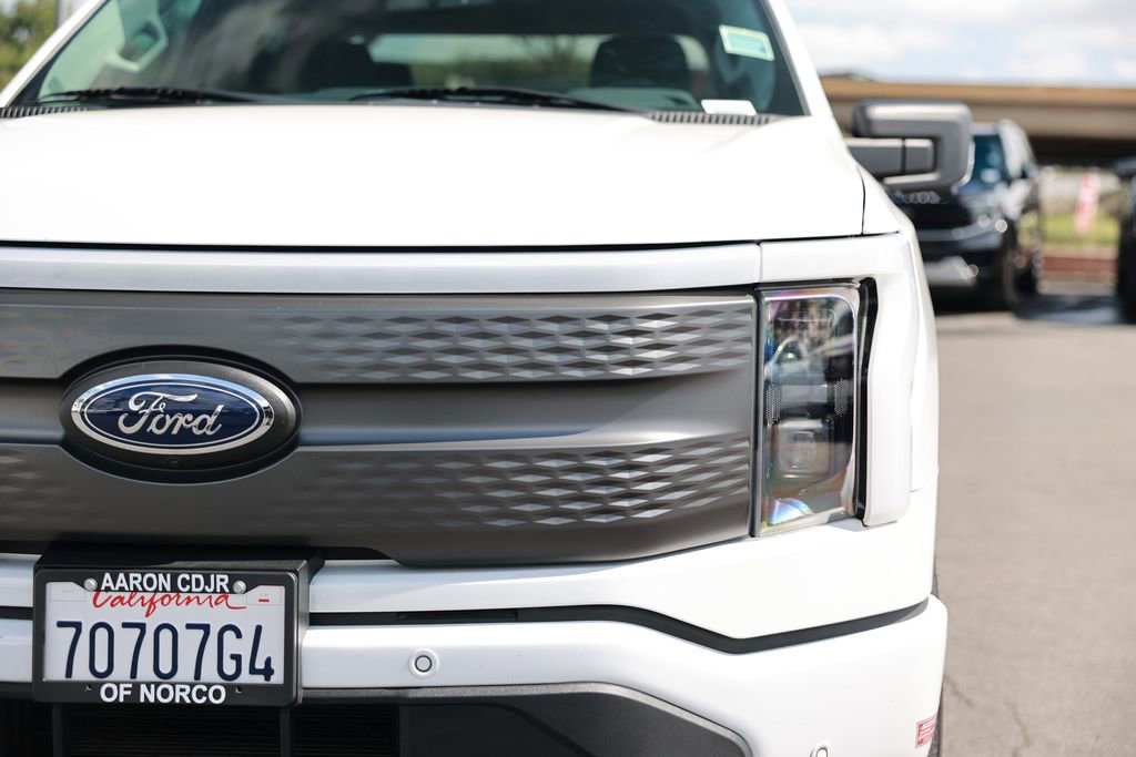 Used 2023 Ford F150 Lightning XLT image 5