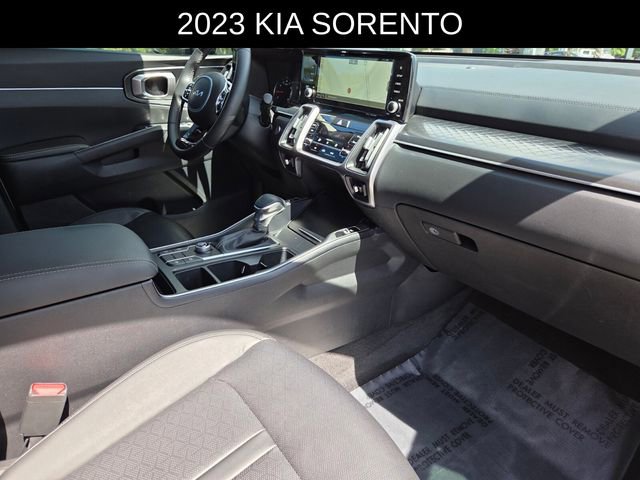 Used 2023 Kia Sorento S FWD image 9