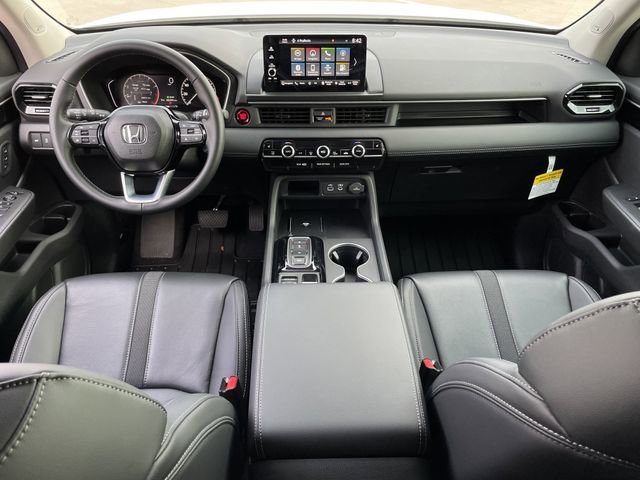 New 2025 Honda Pilot Touring image 11