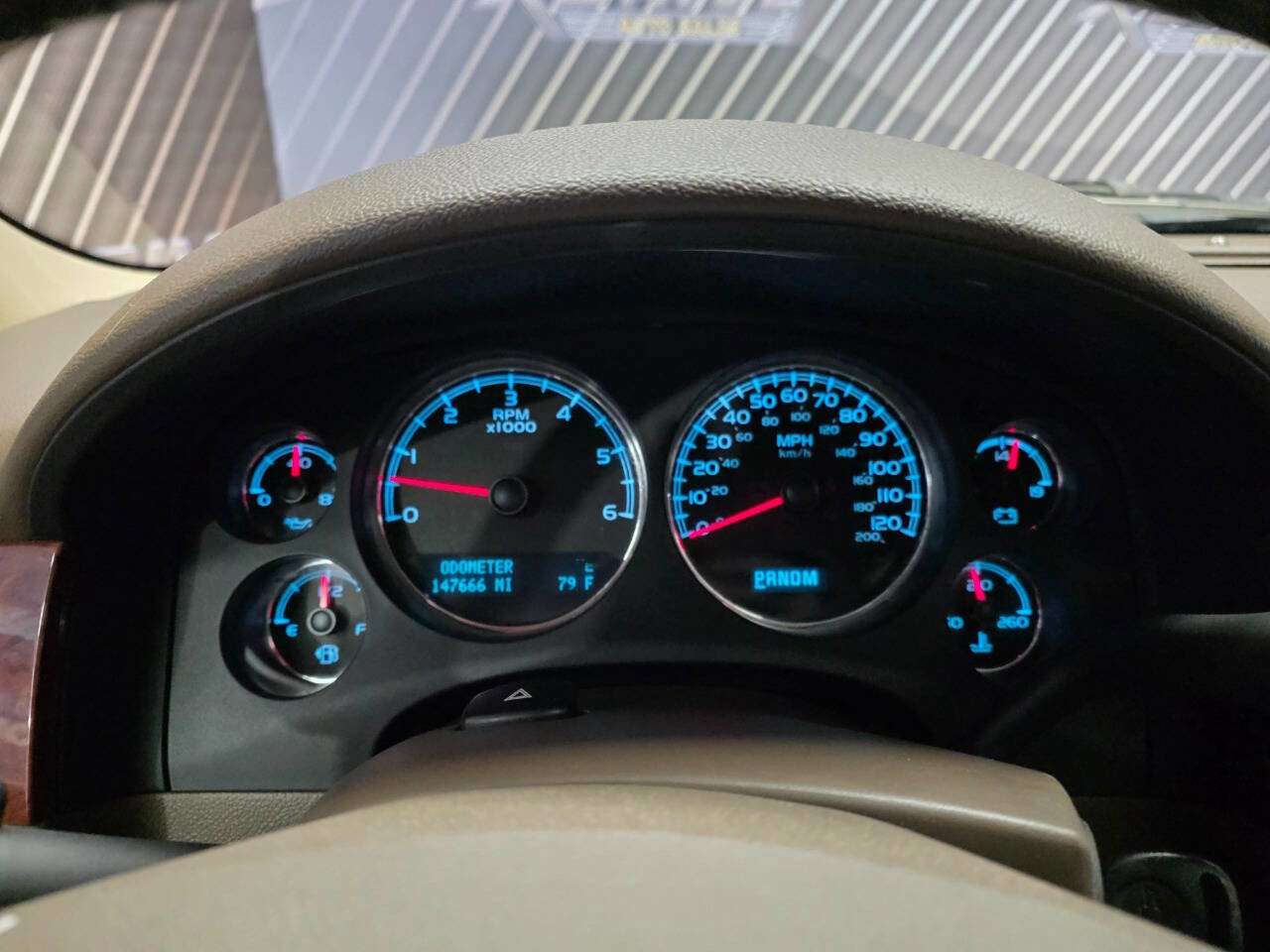 Used 2011 Chevrolet Suburban LTZ image 21