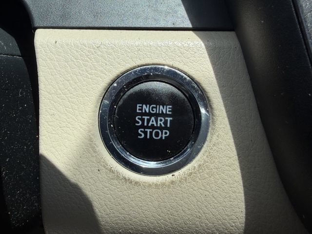 Used 2020 Toyota Camry XLE FWD image 20