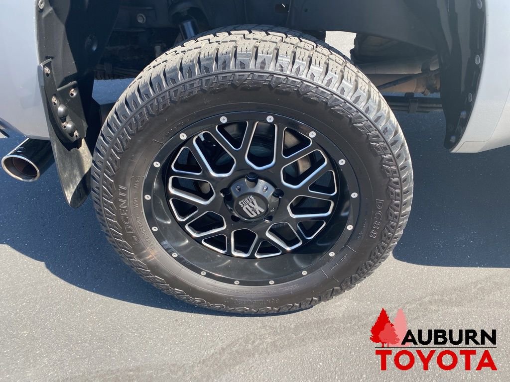 Used 2016 Toyota Tundra SR5 w/ TRD Off Road Package AWD/4WD image 11