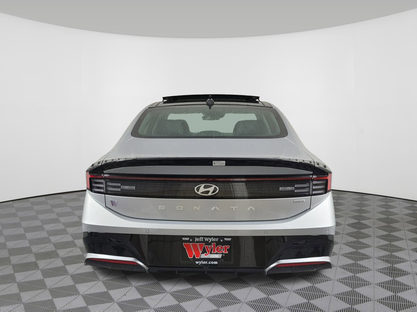 New 2025 Hyundai Sonata Limited image 37