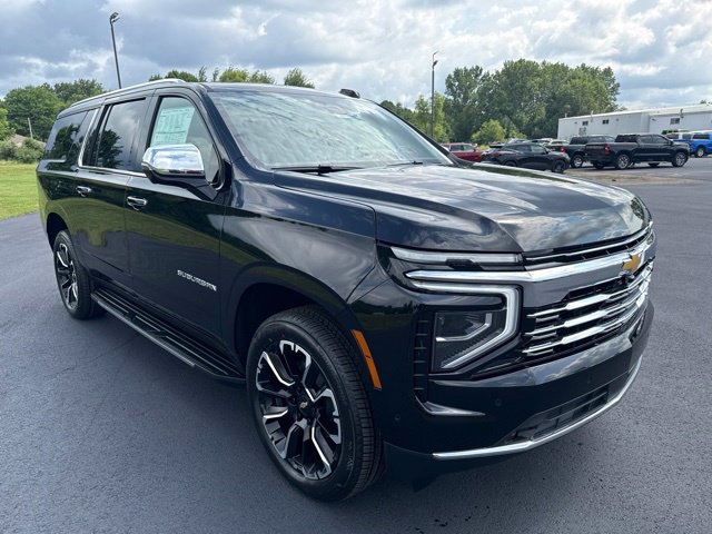 New 2026 Chevrolet Suburban Premier w/ Sun And Tow Package AWD/4WD image 9