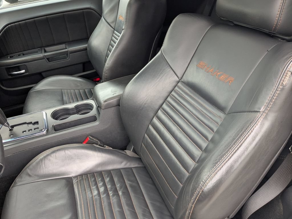 Used 2014 Dodge Challenger R/T RWD image 17