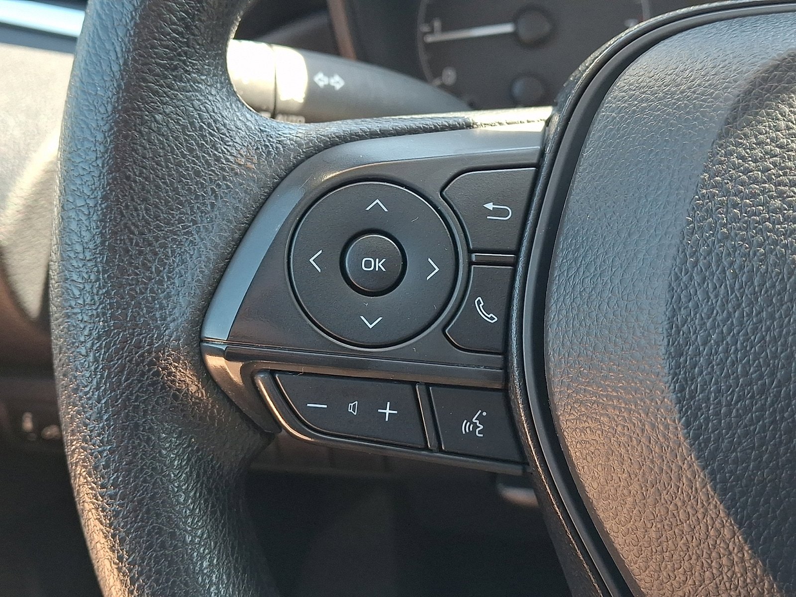 Used 2024 Toyota Corolla LE FWD image 20