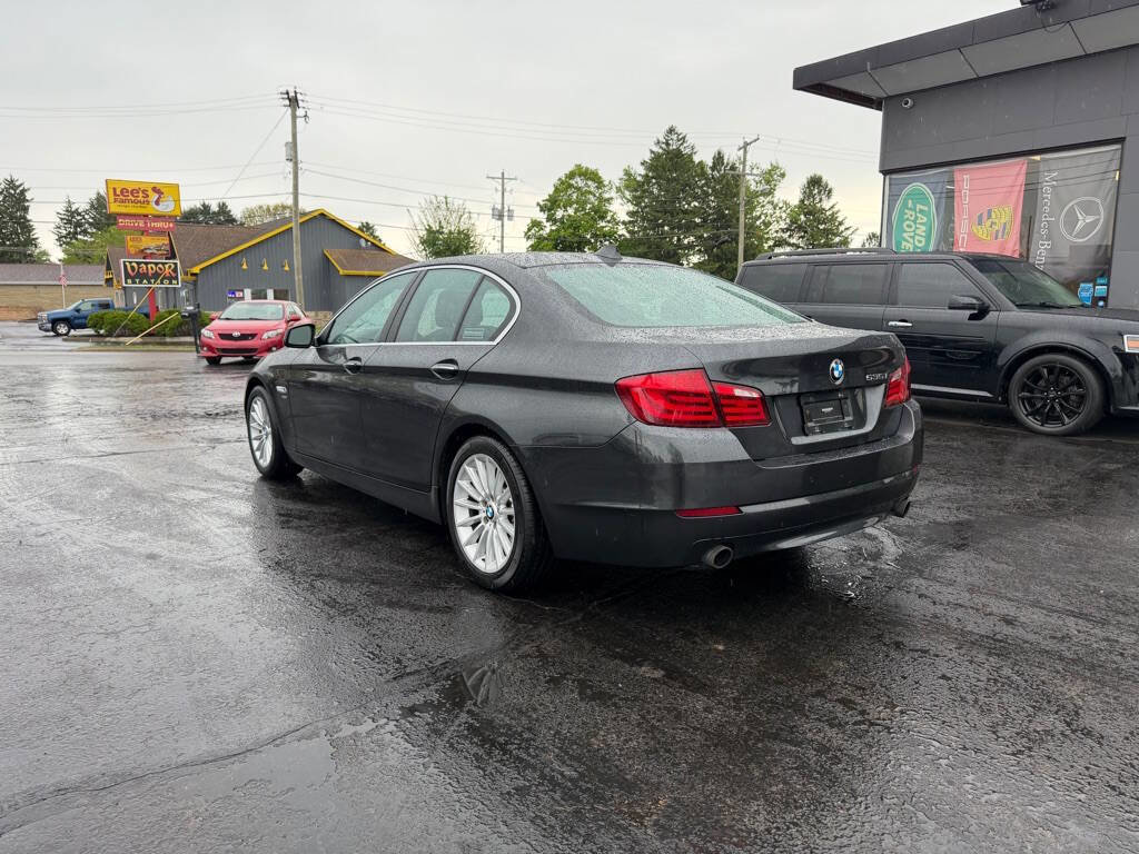 Used 2011 BMW 535i xDrive Sedan AWD/4WD image 4