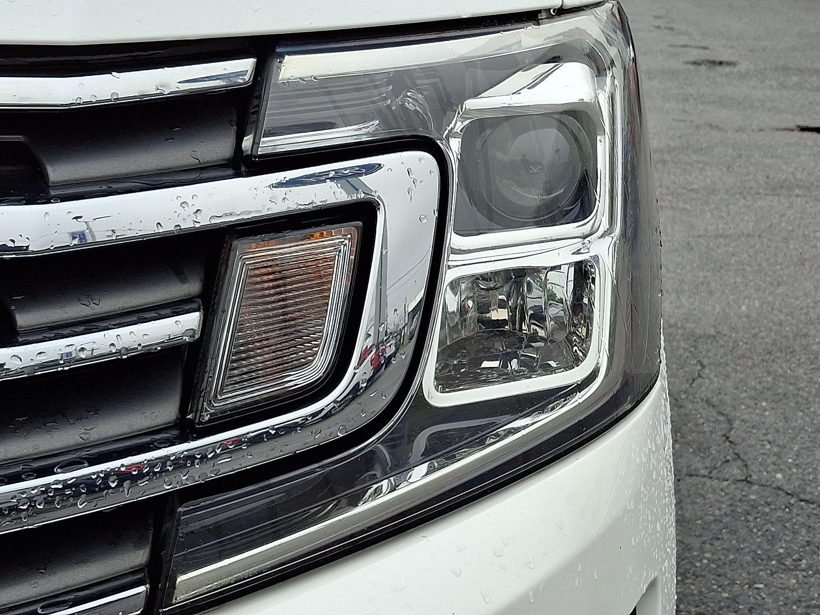 Certified 2020 Ford Expedition XLT w/ Equipment Group 202A AWD/4WD image 9