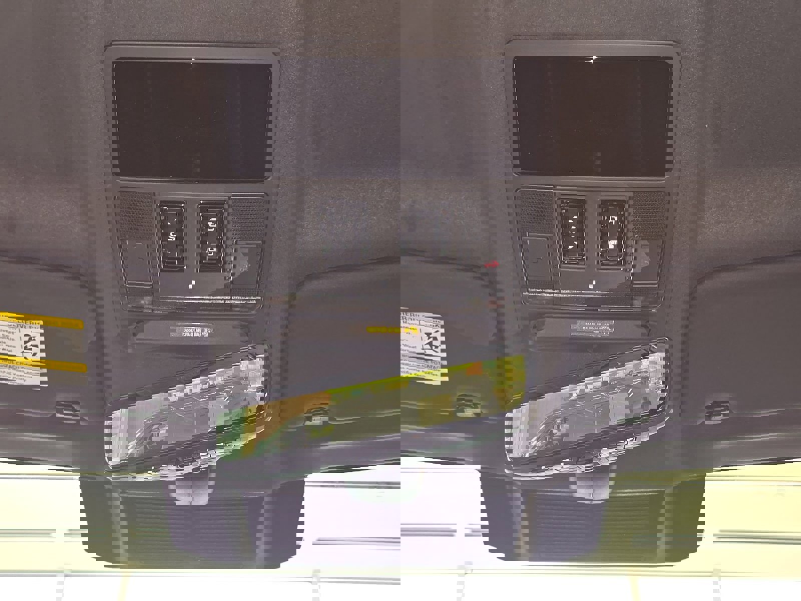 New 2026 Land Rover Defender 110 OCTA image 23