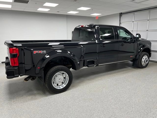 Used 2025 Ford F450 Platinum w/ FX4 Off-Road Package image 10