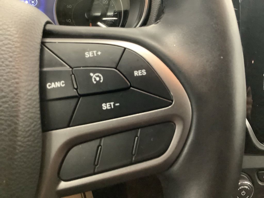 Used 2019 Jeep Cherokee Limited AWD/4WD image 12
